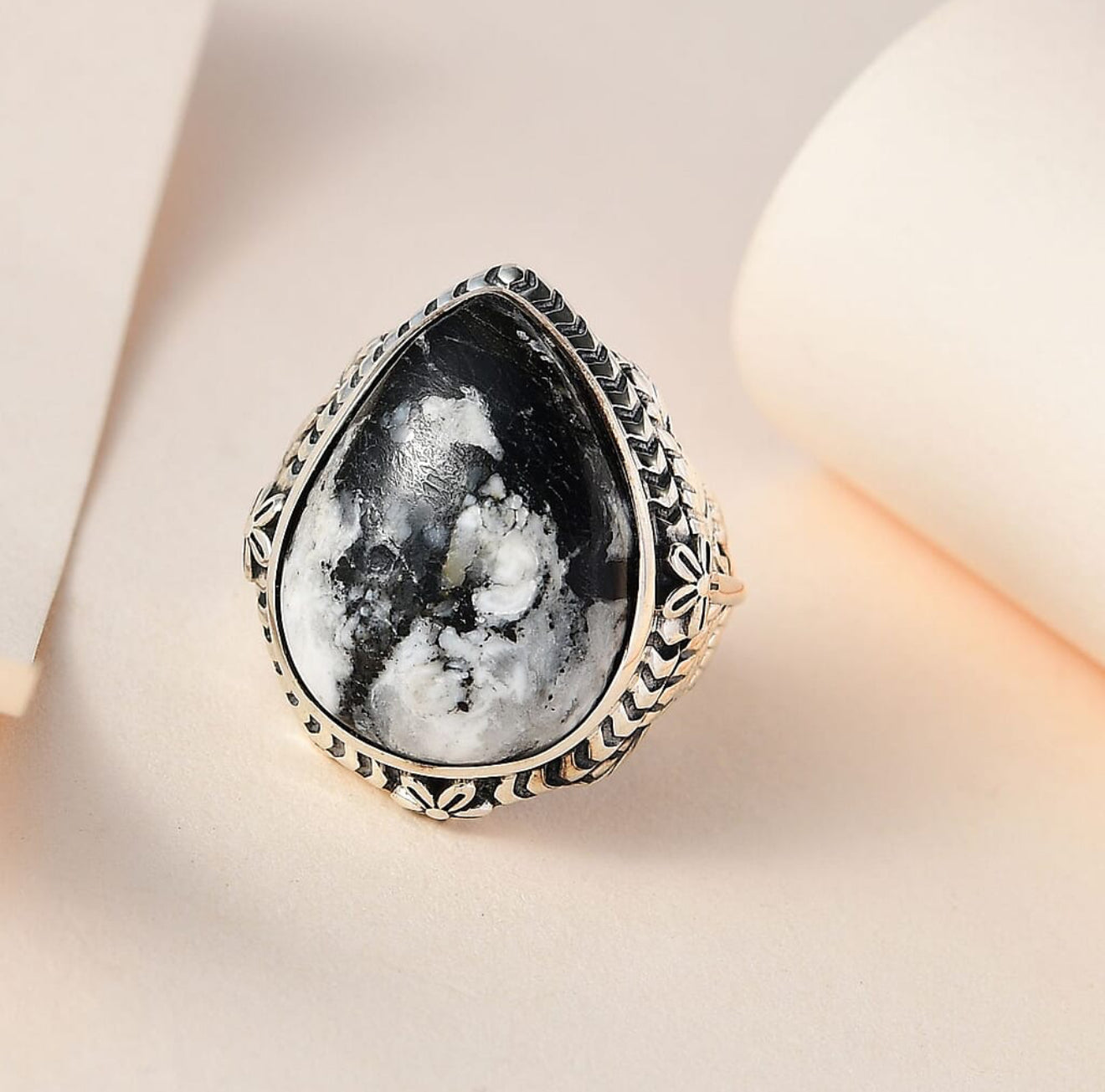 White Buffalo Sterling Silver Size 7 Ring